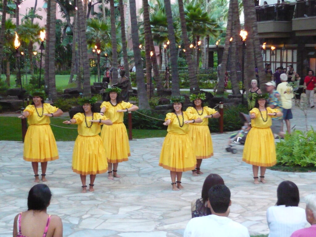 Royal Hawaiian center Royal groveのkahiko show